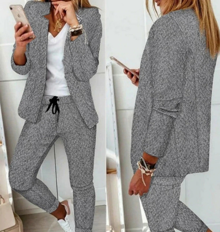 Noelani fitted blazer pant suit with wide leg pants – image 3
