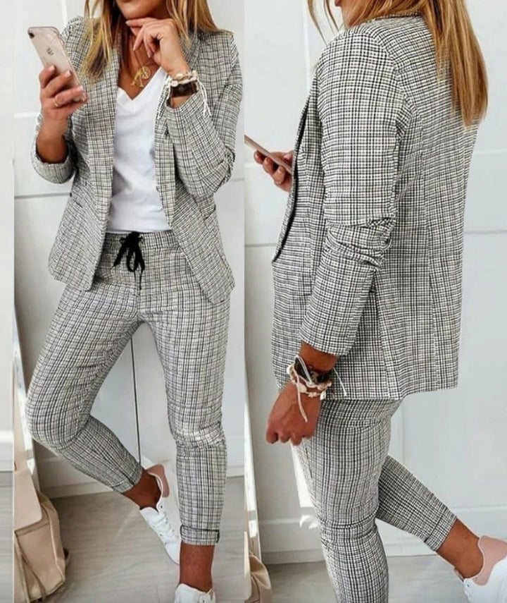 Noelani fitted blazer pant suit with wide leg pants – image 7
