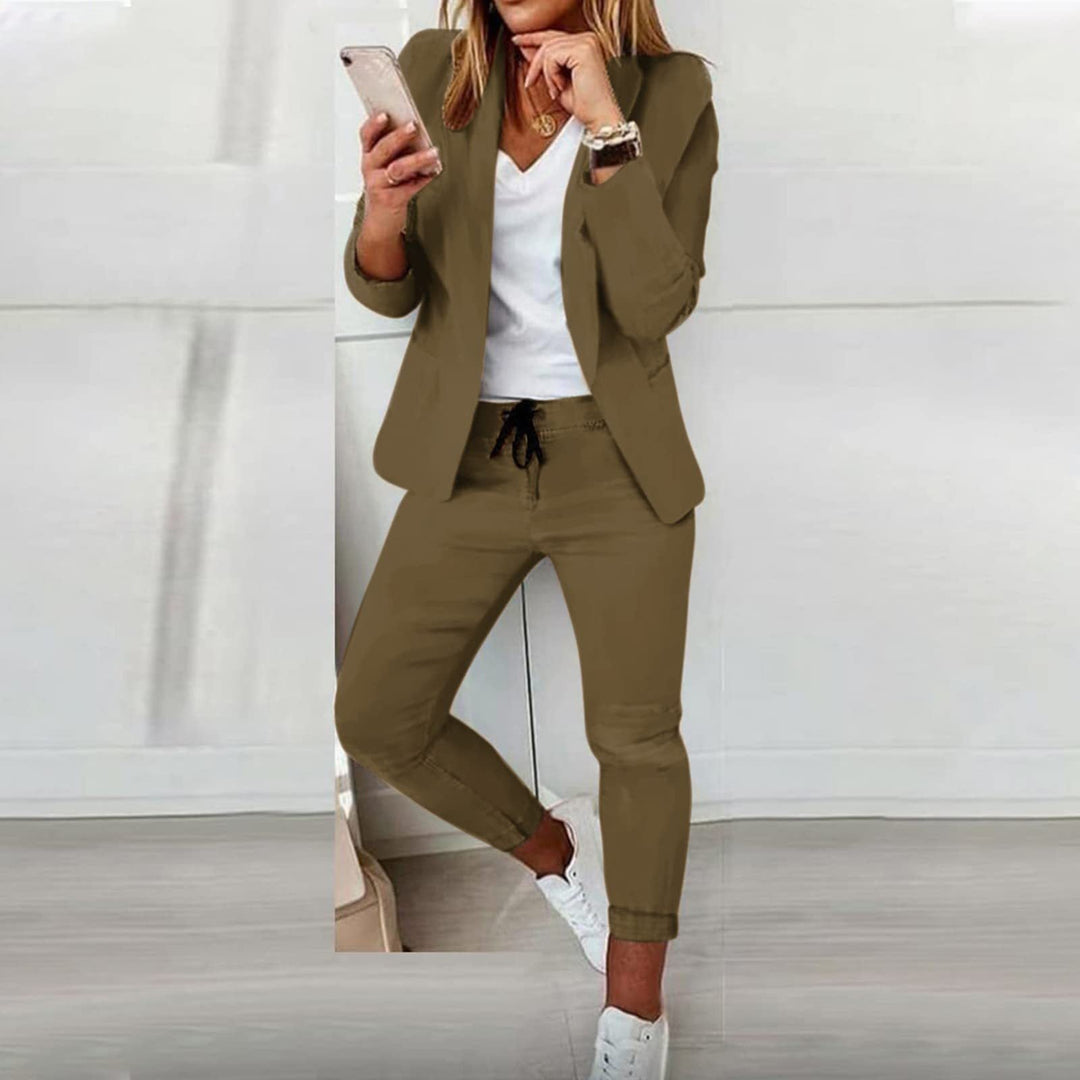 Noelani fitted blazer pant suit with wide leg pants – image 4