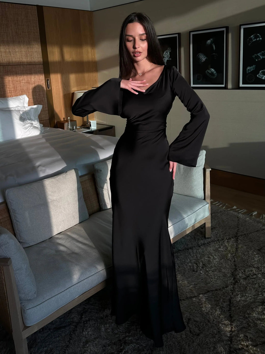 Vienna flowing satin maxi dress with long sleeves – image 6