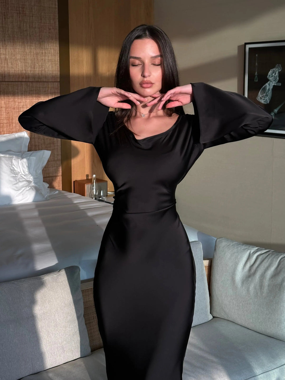 Vienna flowing satin maxi dress with long sleeves – image 10