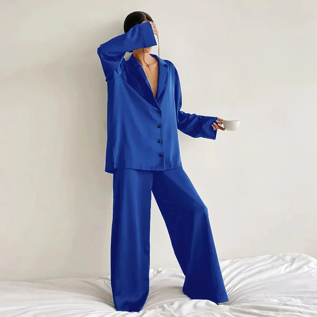 Paloma satin pajama set with wide leg pants – image 3