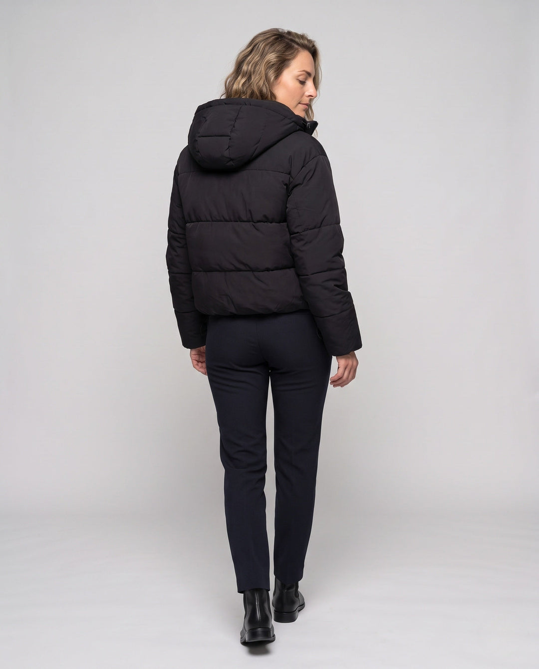 Mariana cropped hooded puffer jacket with metal zipper – image 4