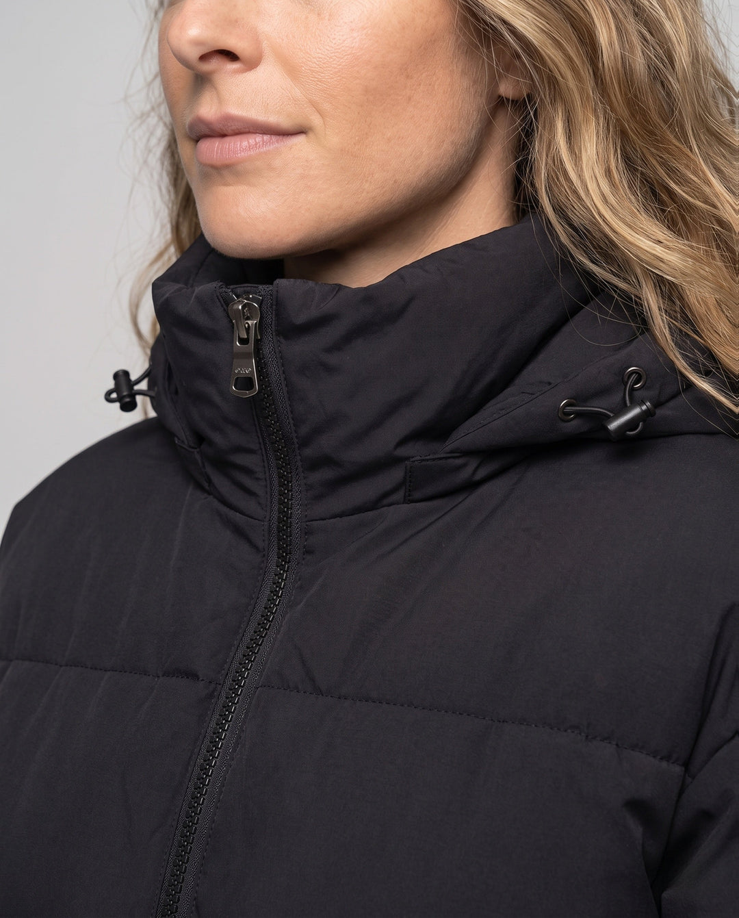 Mariana cropped hooded puffer jacket with metal zipper – image 3