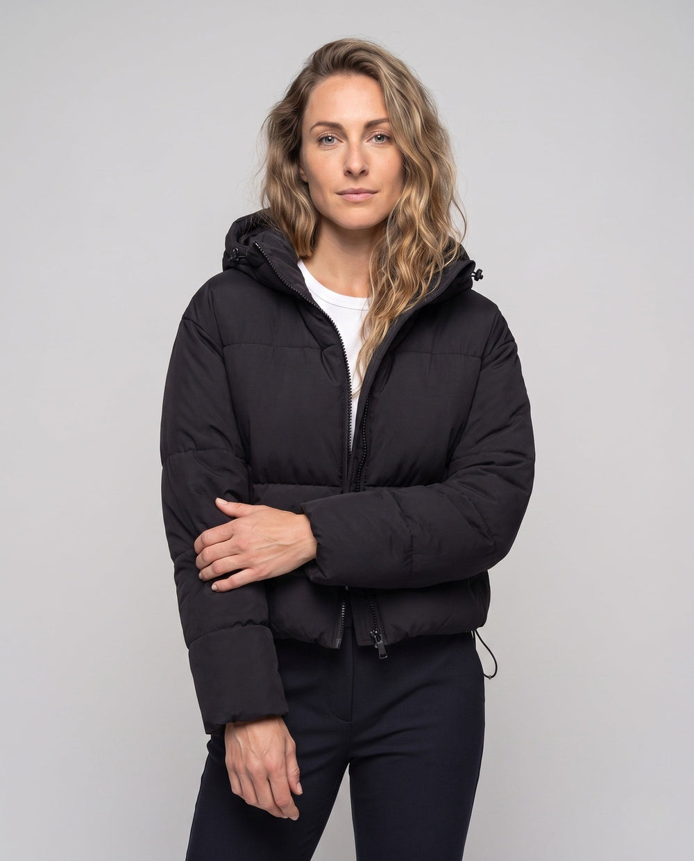 Mariana cropped hooded puffer jacket with metal zipper – image 2