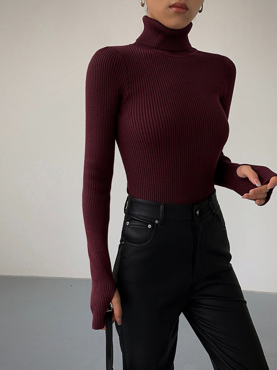 Viviana fine rib turtleneck sweater – image 5