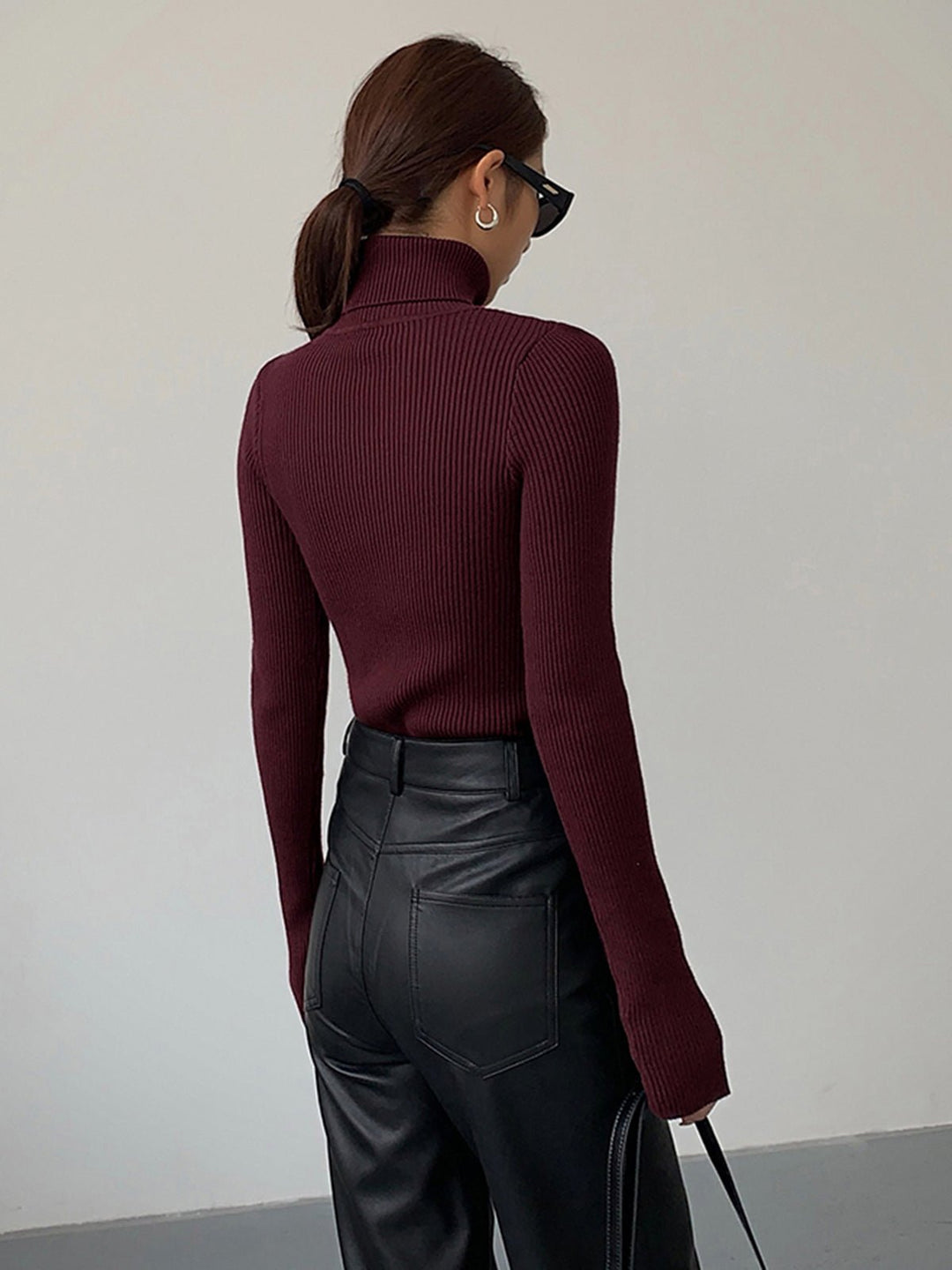 Viviana fine rib turtleneck sweater – image 6
