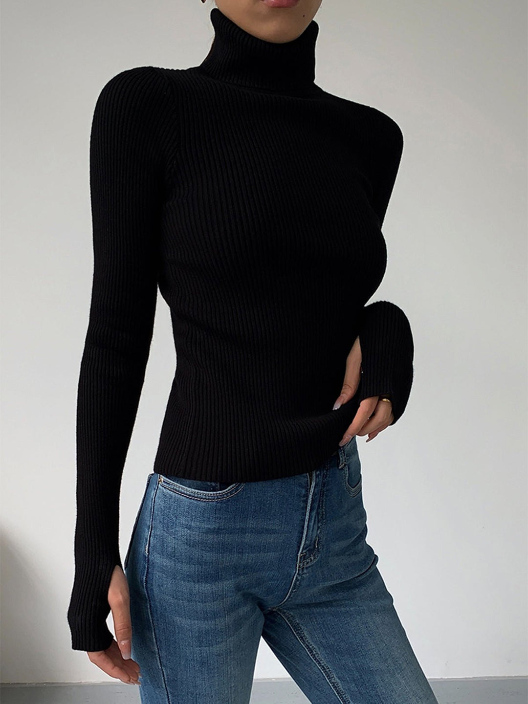 Viviana fine rib turtleneck sweater – image 7