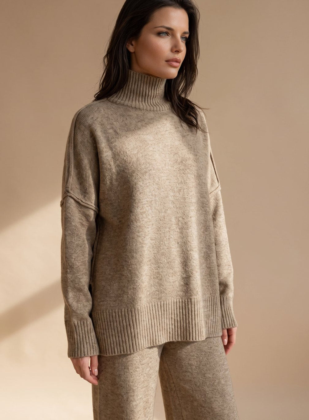 Clarisse oversized turtleneck lounge set – image 2