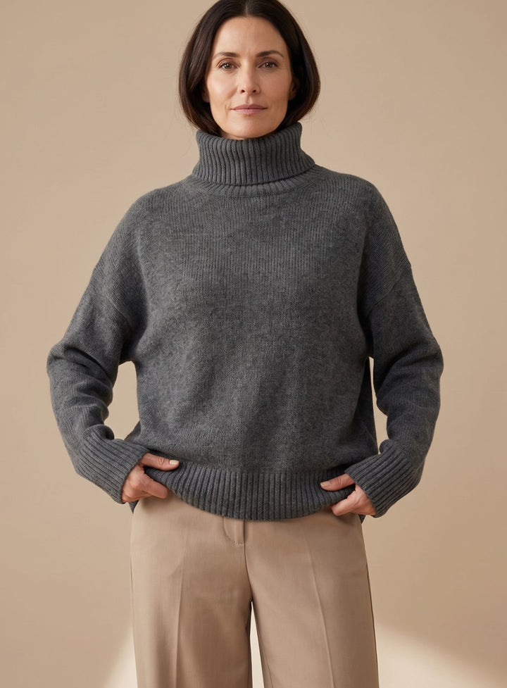 Clarisse oversized turtleneck lounge set – image 7