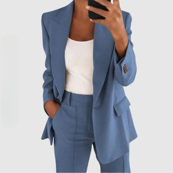 Camilla tailored blazer and pants suit – image 8