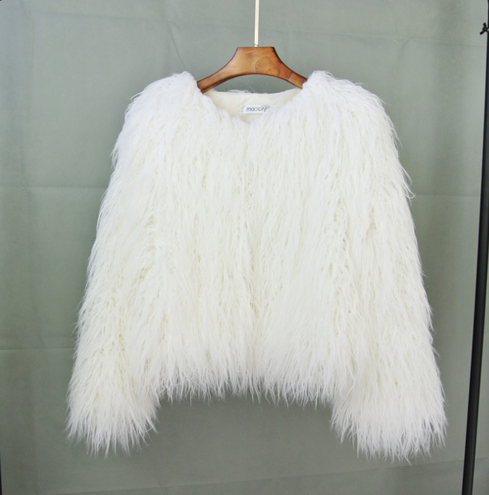 Priscilla faux fur coat – image 7