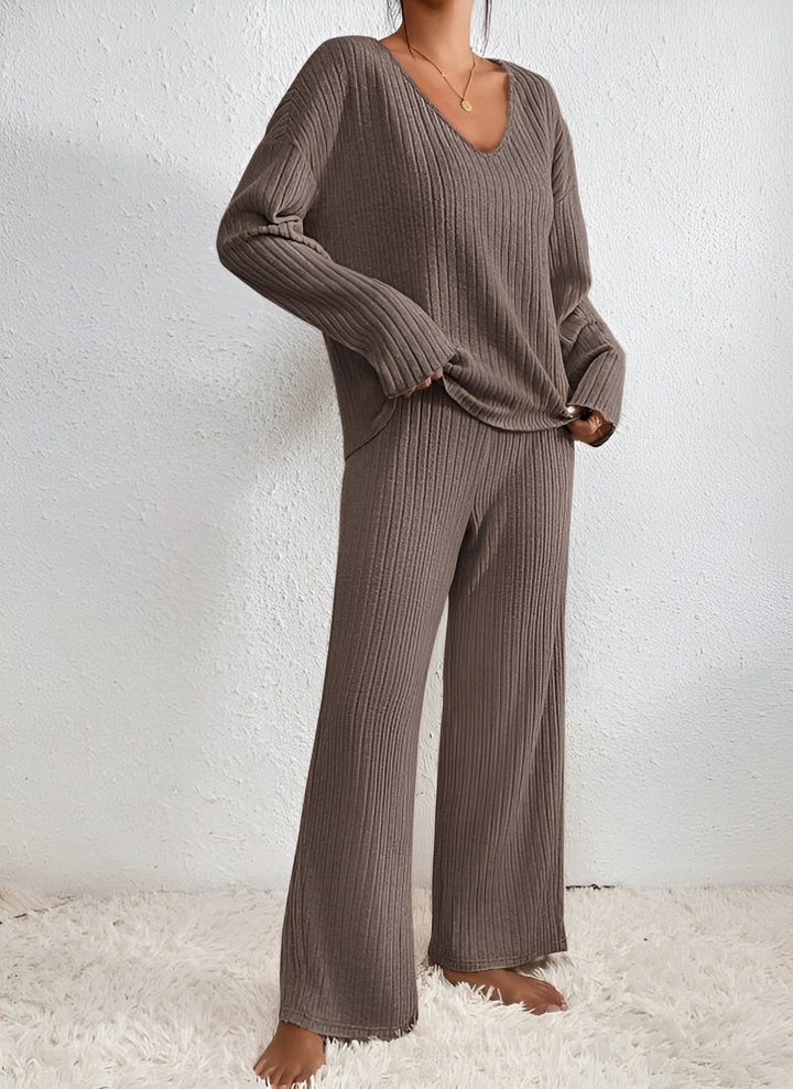 Willa two piece v neck knit set – image 9