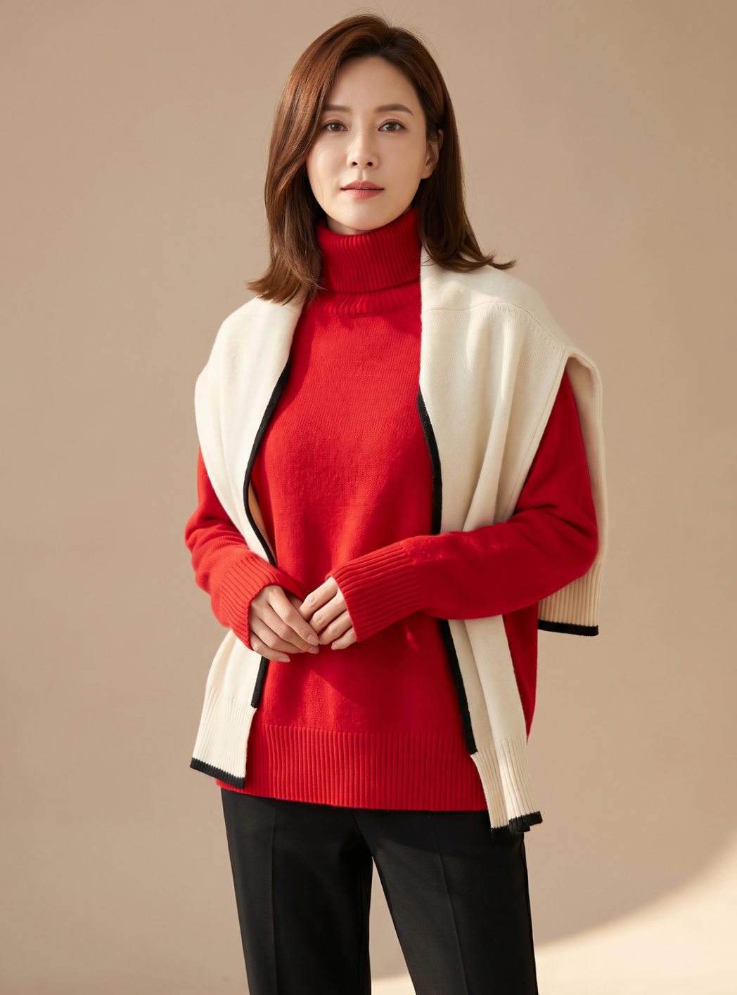 Cosette oversized knit turtleneck sweater – image 5