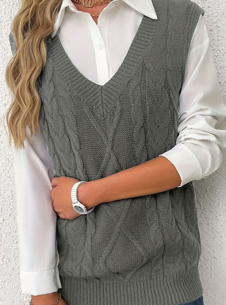 Lucy cable knit V neck sweater vest – image 10
