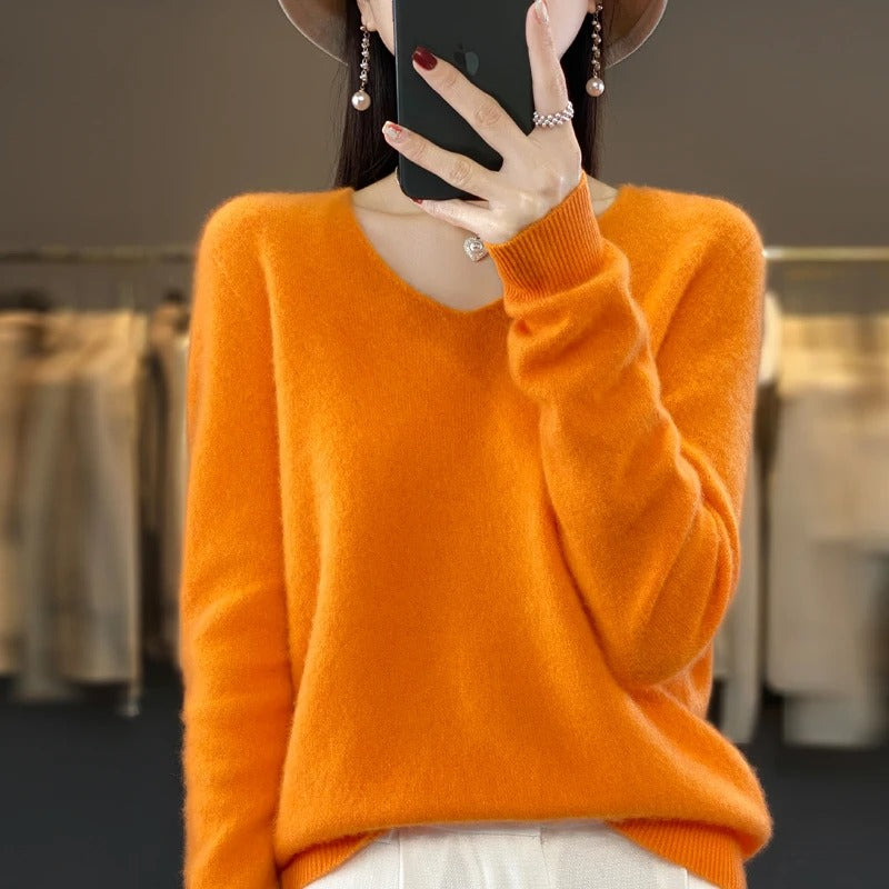 Lillian v neck wool sweater – image 10