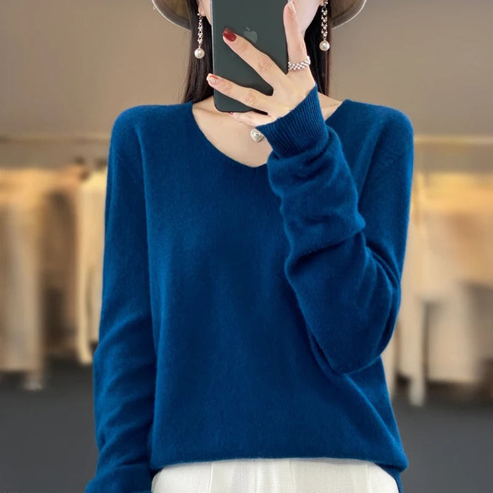 Lillian v neck wool sweater – image 12