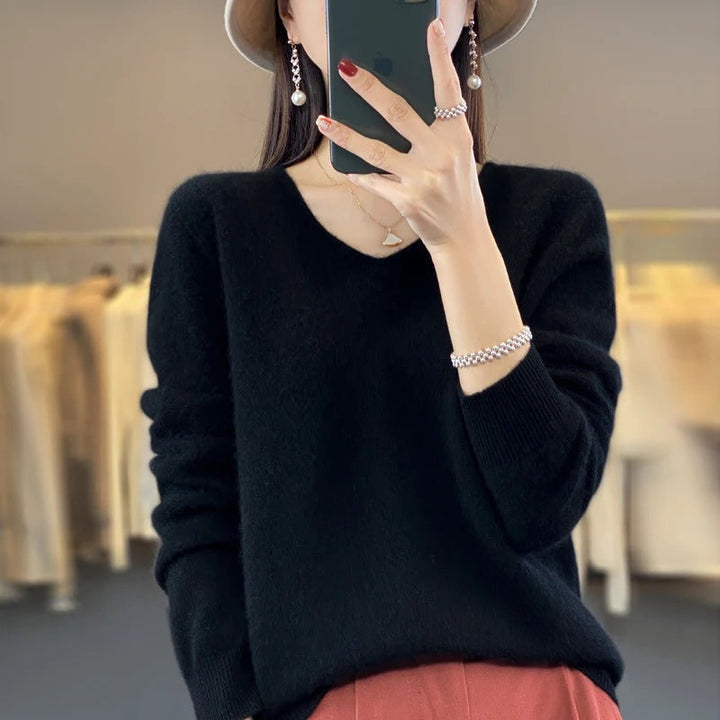 Lillian v neck wool sweater – image 13