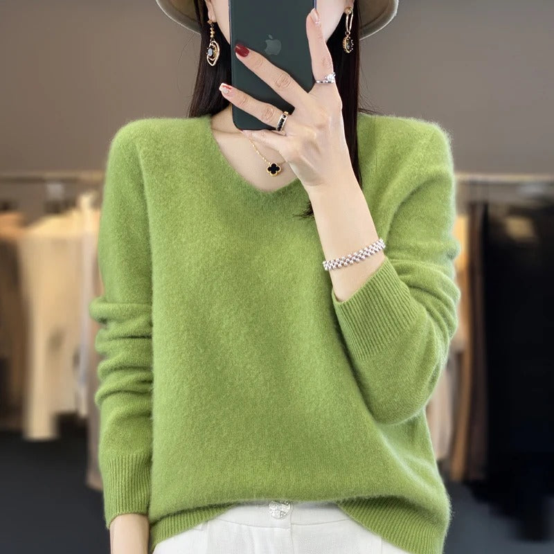 Lillian v neck wool sweater – image 3