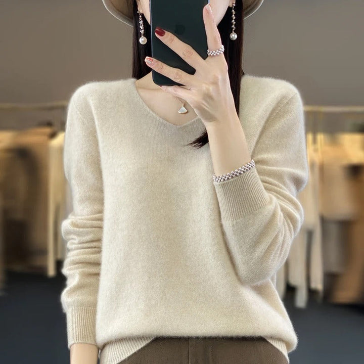Lillian v neck wool sweater – image 6
