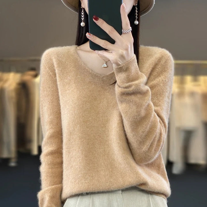 Lillian v neck wool sweater – image 9